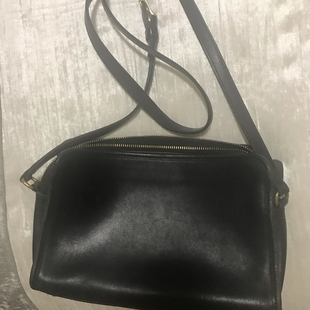 Vintage Coach leather crossbody authentic